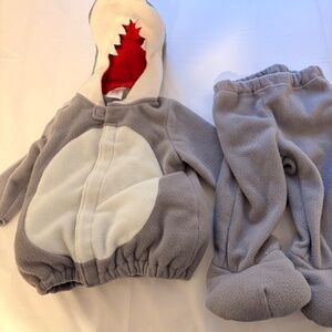Old Navy Toddler's 2 Piece Hooded Baby Shark Costume Jacket & Pants 6-12 months